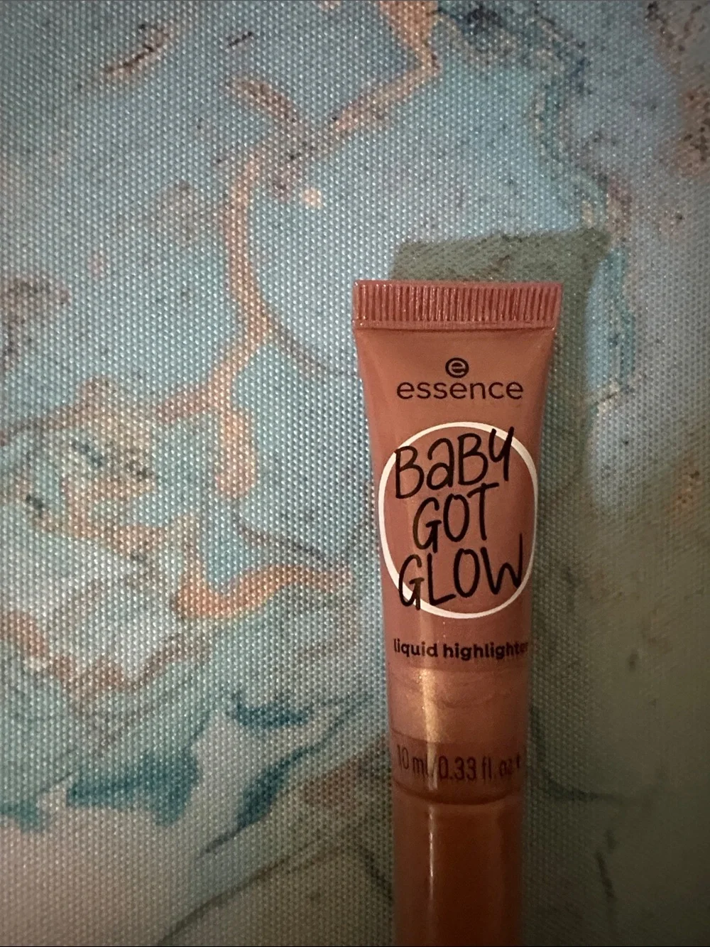 Essence Baby Got Glow Liquid Highlighter - Rose Bronze